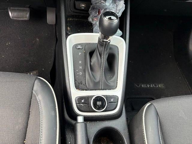 2023 Hyundai VENUE Limited IVT