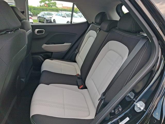 2023 Hyundai VENUE SEL IVT
