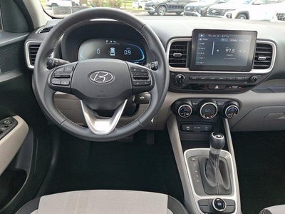 2023 Hyundai VENUE SEL IVT