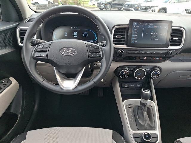 2023 Hyundai VENUE SEL IVT
