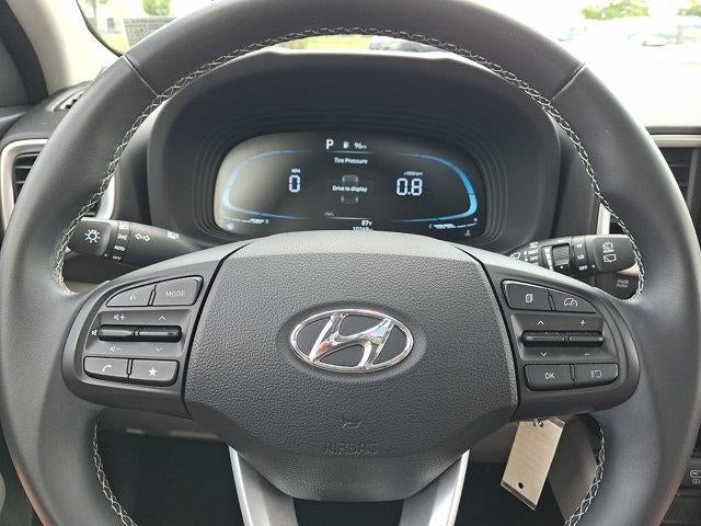 2023 Hyundai VENUE SEL IVT