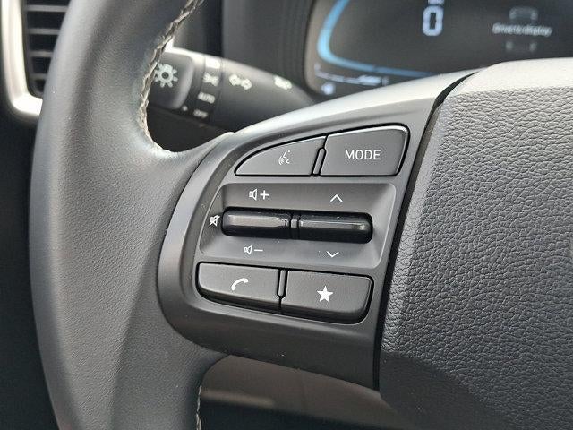 2023 Hyundai VENUE SEL IVT