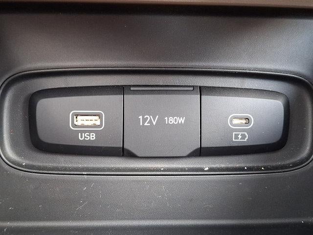 2023 Hyundai VENUE SEL IVT
