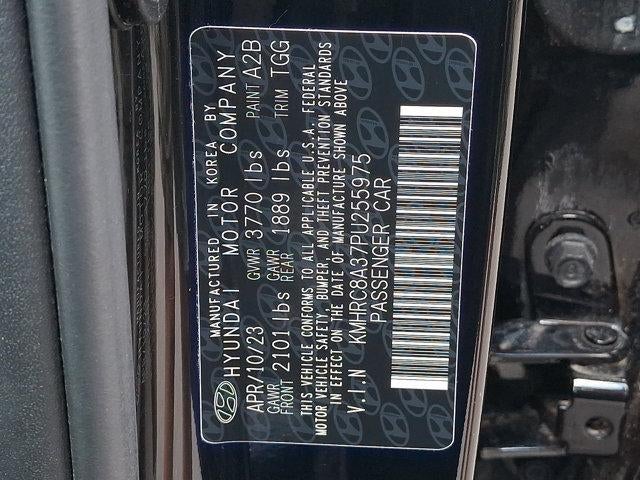 2023 Hyundai VENUE SEL IVT