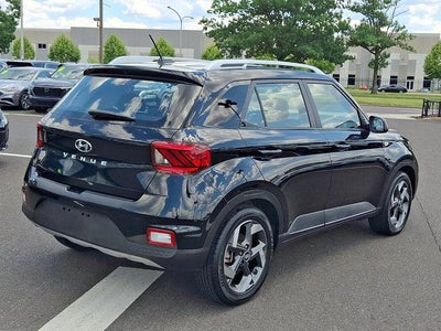 2023 Hyundai VENUE SEL IVT