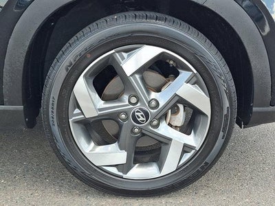 2023 Hyundai VENUE SEL IVT