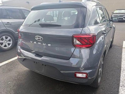 2024 Hyundai VENUE SEL IVT