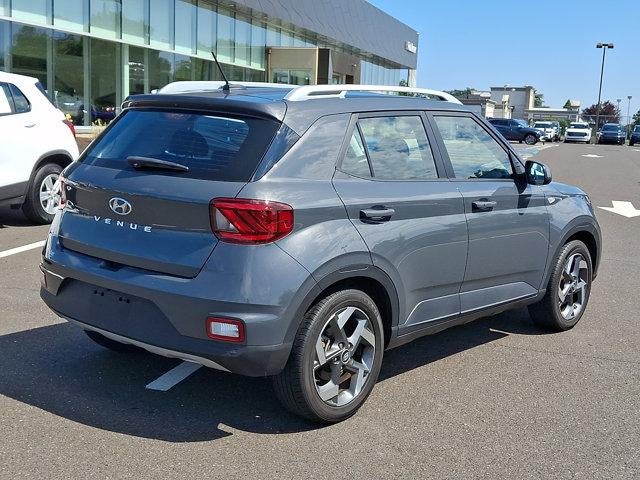 2024 Hyundai VENUE SEL IVT