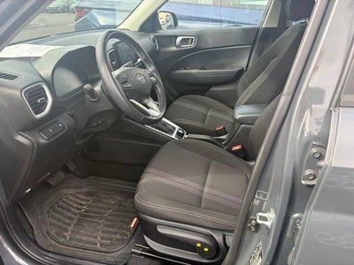 2024 Hyundai VENUE SEL IVT