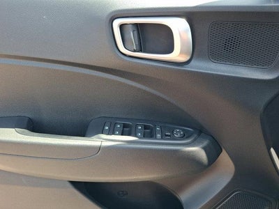 2023 Hyundai VENUE SEL IVT