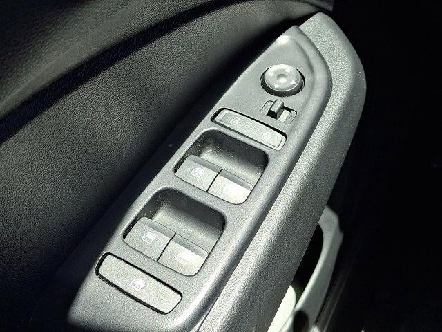 2023 Hyundai VENUE SEL IVT